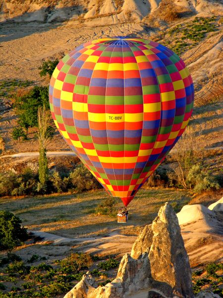 Soubor:Turkey-2078-A different perspective-what goes up must come down-DJFlickr.jpg