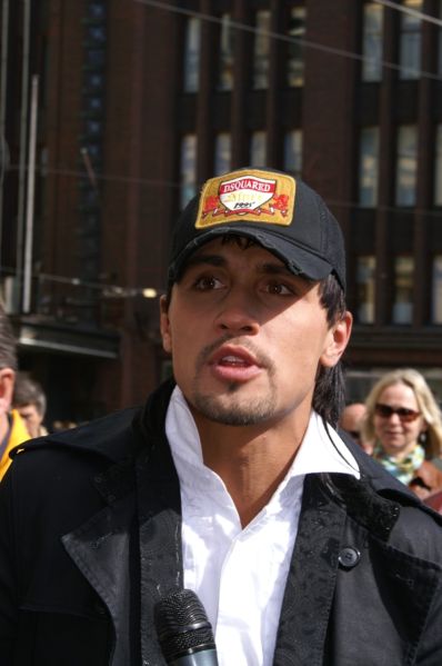 Soubor:Dima Bilan (May 2007).03.jpg