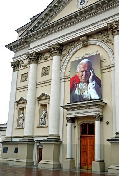 Soubor:Poland 4027 - A great Man, maybe a Saint-DJFlickr.jpg