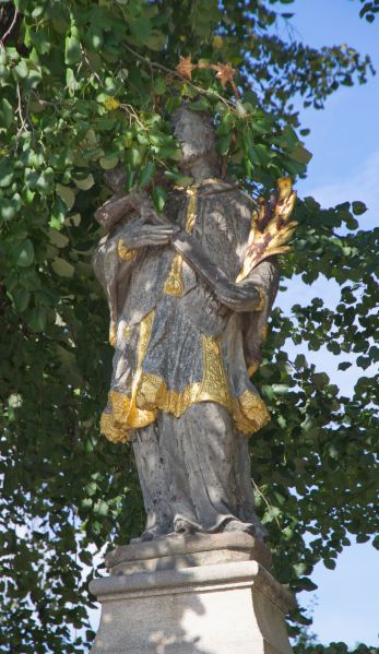 Soubor:2014 Bogumin, Stary Bogumin, Pomnik św. Jana Nepomucena 02.jpg