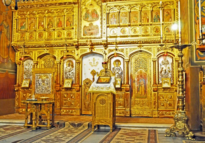 Soubor:Romania-1494 - Iconostasis of the Great Church-DJFlickr.jpg