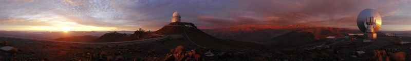 Soubor:A 360 degree panorama of a unique cloudscape over La Silla.jpg