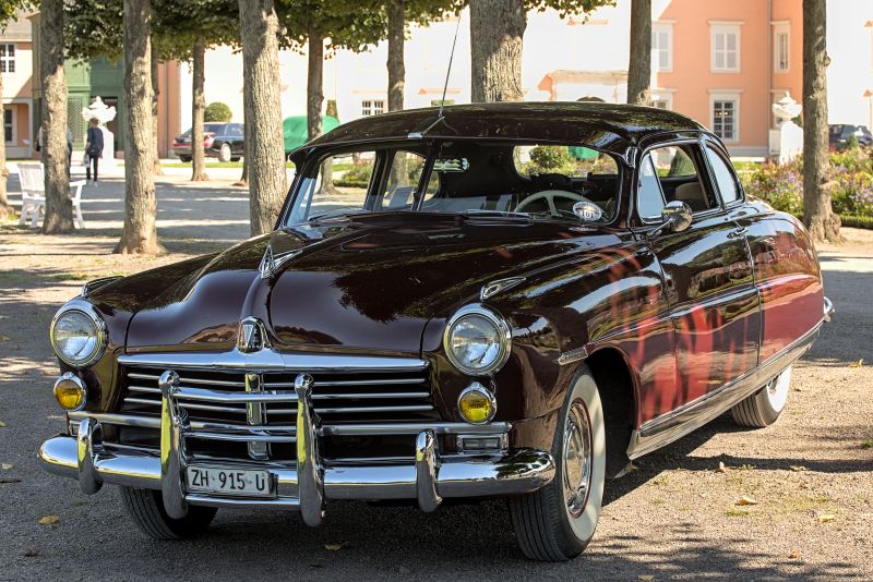 Soubor:1949 Hudson Commodore Coupe Classic-Gala 2021 1X7A0223.jpg